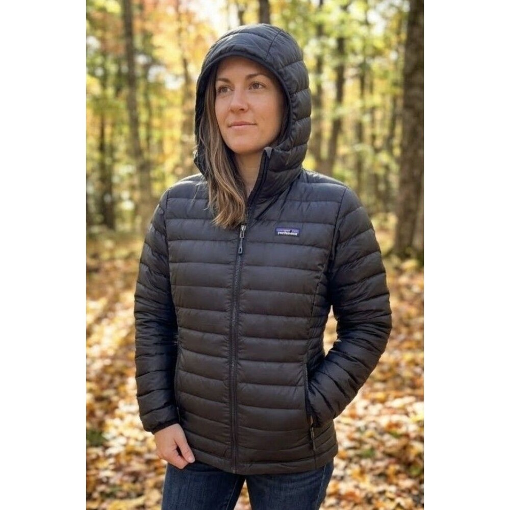 Patagonia Women's Coat DOWN SWEATER HOODY Jacket Black Size Large Flaws Patched